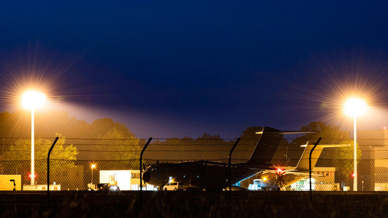 Μαλί: Μεταγωγικό της Πολεμικής Αεροπορίας της Γερμανίας παραλαμβάνει τραυματισμένους κυανόκρανους