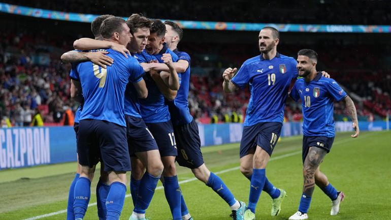 «Καρδιοχτύπησε» αλλά προκρίθηκε στους «8» η Ιταλία, 2-1 την Αυστρία στην παράταση