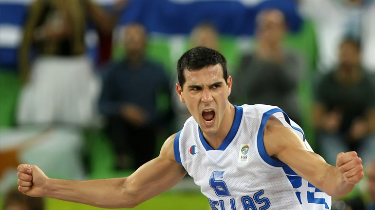 Ο Νίκος Ζήσης αποφάσισε να «κρεμάσει» τα παπούτσια του