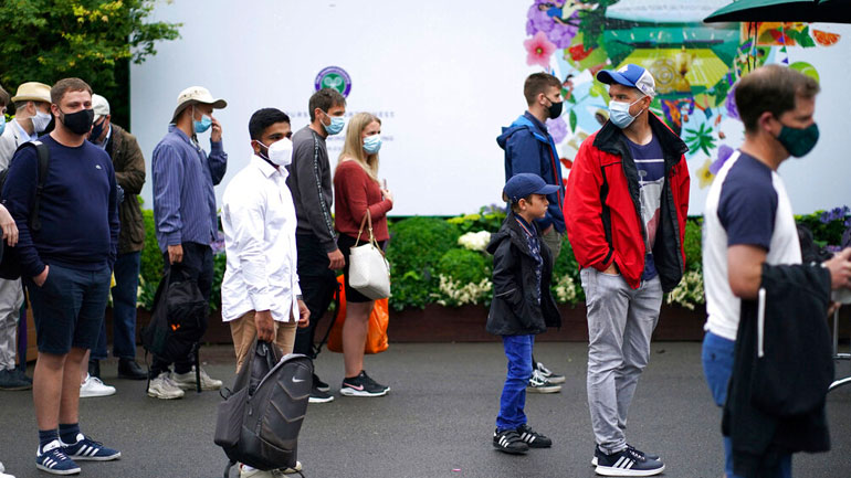 Βρετανός υπουργός Υγείας: Επιδιώκει οι περιορισμοί να αρθούν το συντομότερο δυνατόν