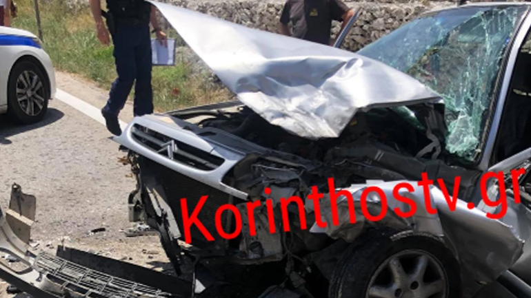 Σοκαριστικές εικόνες από τροχαίο στον Σολομό Κορινθίας – Απεγκλωβίστηκε τραυματισμένη γυναίκα