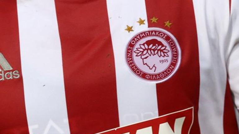Παρουσίασε τη φανέλα του για τη σεζόν 2021-22 ο Ολυμπιακός