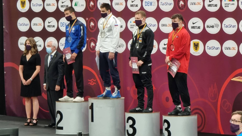 Πάλη: «Ασημένιος» ο Κουγιουμτσίδης στο Ευρωπαϊκό πρωτάθλημα