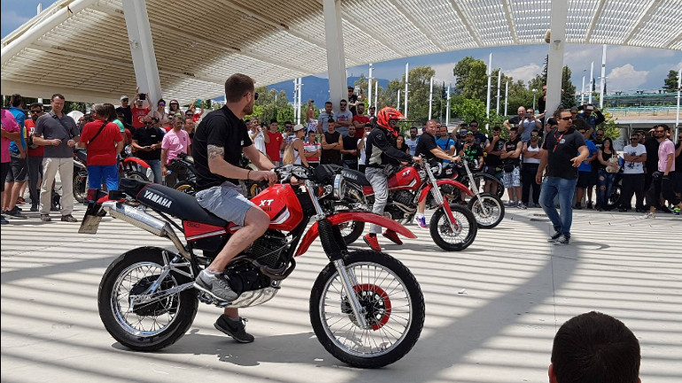 Πριν το ατύχημα το XT του ήταν κόκκινο.