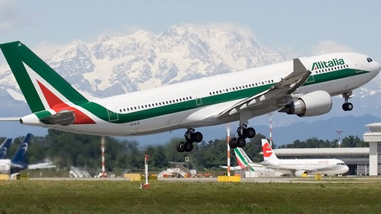 Alitalia: Αυξάνει τις πτήσεις της τον Αύγουστο – Τρία καθημερινά δρομολόγια Αθήνα-Ρώμη