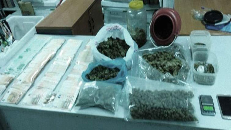 Εξαρθρώθηκε σπείρα διακίνησης ναρκωτικών στην Αθήνα