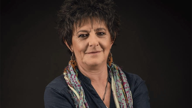 Η Φωτεινή Βελεσιώτου στην Πλαζ Αρετσούς