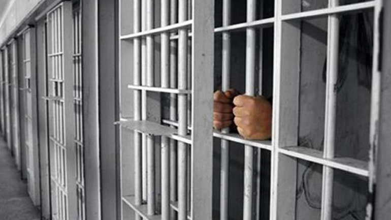 Nάπολη: «Μέχρι και η διευθύντρια των φυλακών συμμετείχε στην οργανωμένη επίθεση σε βάρος μας», δηλώνει ανάπηρος κρατούμενος