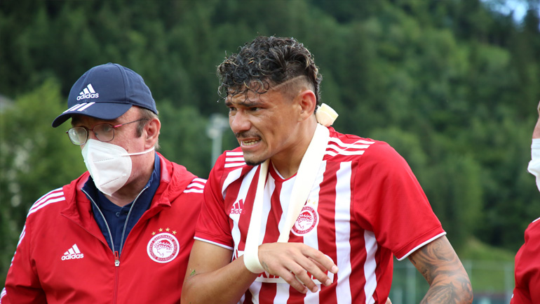 Ολυμπιακός: Νοκ άουτ για ενάμιση μήνα ο Τικίνιο