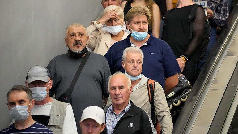 Η Ρωσία ξεκινά εκστρατεία ενισχυτικών εμβολίων καθώς αυξάνονται τα κρούσματα Covid-19 Η Ρωσία ξεκινά εκστρατεία ενισχυτικών εμβολίων καθώς αυξάνονται τα κρούσματα Covid-19