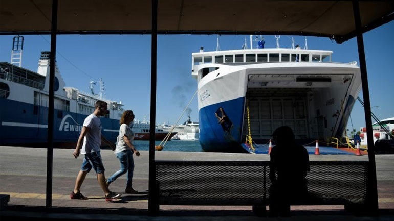 Νέο καθεστώς μετακινήσεων με πλοία από τη Δευτέρα – Μία ώρα νωρίτερα στα λιμάνια οι επιβάτες