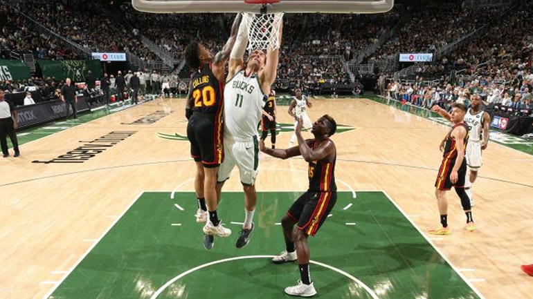 NBA: Μπορούν και χωρίς τον Γιάννη οι Μπακς, 3-2 τους Χοκς