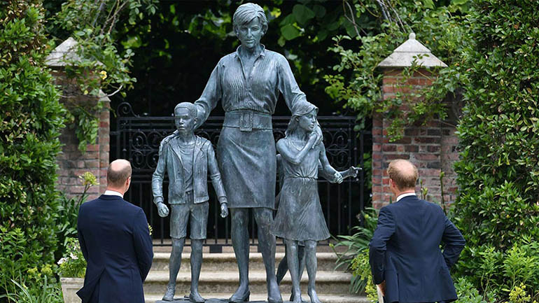 Πριγκίπισσα Diana: Ποια είναι τα παιδιά στο άγαλμά της;