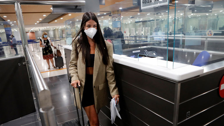 Κύπρος: Επίδομα διακοπών σε εμβολιασμένους, υποχρεωτικό SafePass και κατάργηση των δωρεάν rapid tests