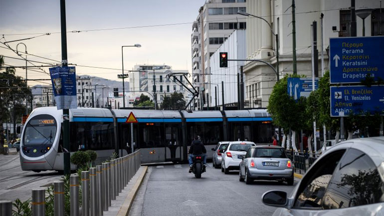 Τον Σεπτέμβριο σε εμπορική λειτουργία η επέκταση του τραμ στον Πειραιά