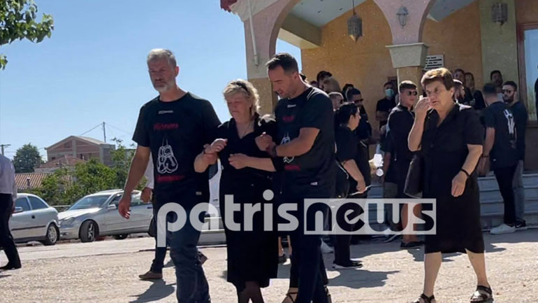 Μνημόσυνο για τον Τάσο Μπερδέση 40 ημέρες μετά τον θάνατό του Μνημόσυνο για τον Τάσο Μπερδέση 40 ημέρες μετά τον θάνατό του