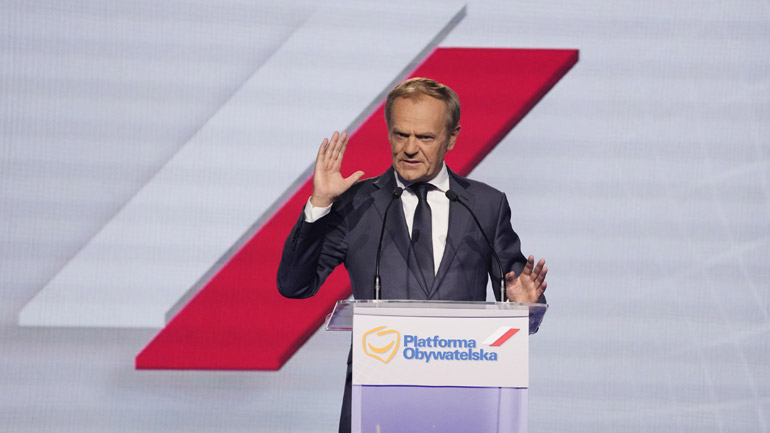 Πολωνία: Ο Ντόναλντ Τουσκ στην ηγεσία του αντιπολιτευόμενου κόμματος PO