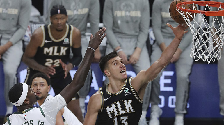 NBA: Στους τελικούς ο Γιάννης και οι Μπακς, 4-2 τους Χοκς