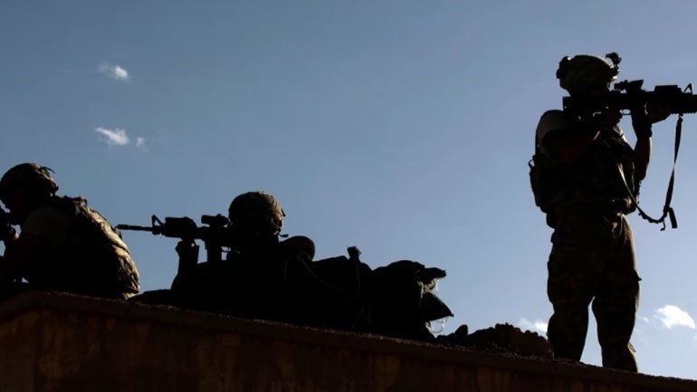 Ιράκ: Ρουκέτες εναντίον βάσης που στεγάζει αμερικανικές δυνάμεις