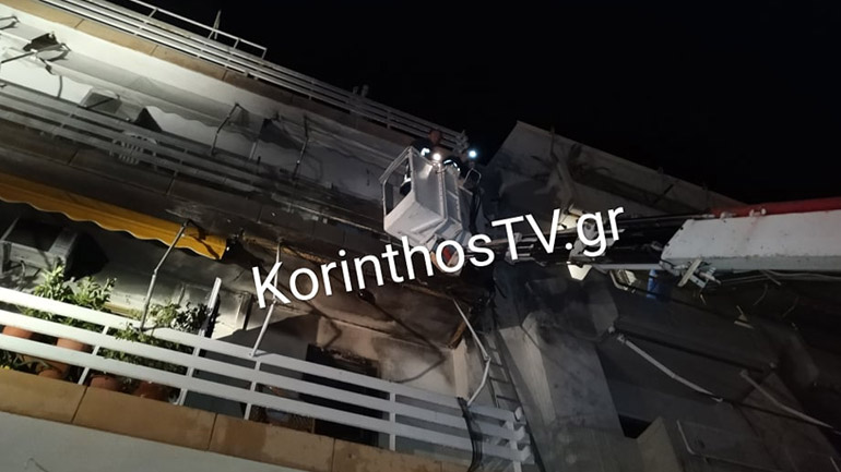 Φωτιά σε πολυκατοικία στο Λουτράκι – Απεγκλωβίστηκαν 12 άτομα