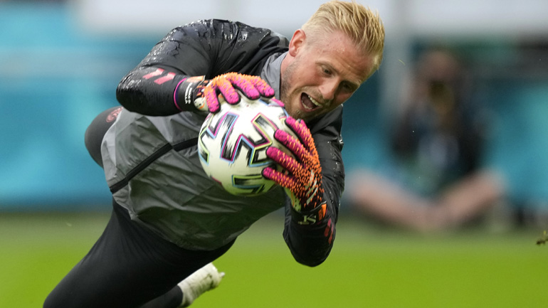 Πέτερ για Κάσπερ Σμάιχελ: «Θα είναι έτοιμος εάν χρειαστούν πέναλτι»