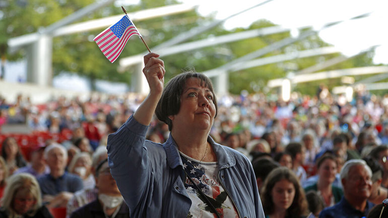 ΗΠΑ: Δεκατέσσερις νεκροί στο Σικάγο το μακρύ Σαββατοκύριακο της εθνικής εορτής ΗΠΑ: Δεκατέσσερις νεκροί στο Σικάγο το μακρύ Σαββατοκύριακο της εθνικής εορτής
