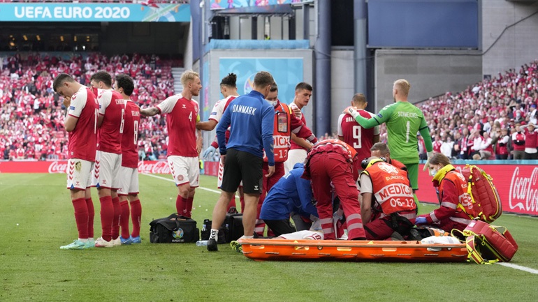 EURO 2020: Η UEFA κάλεσε στον τελικό τον Έρικσεν και τους γιατρούς που τον έσωσαν