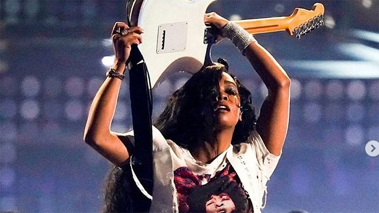 Η H.E.R. χαρακτήρισε «εμπειρία ζωής» τη συνεργασία της με το ζεύγος Ομπάμα