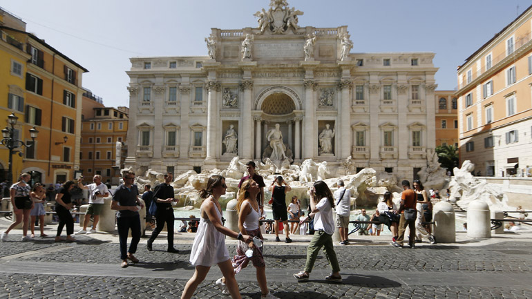 Ιταλία: 24 θάνατοι και 907 κρούσματα κορωνοϊού το τελευταίο 24ωρο