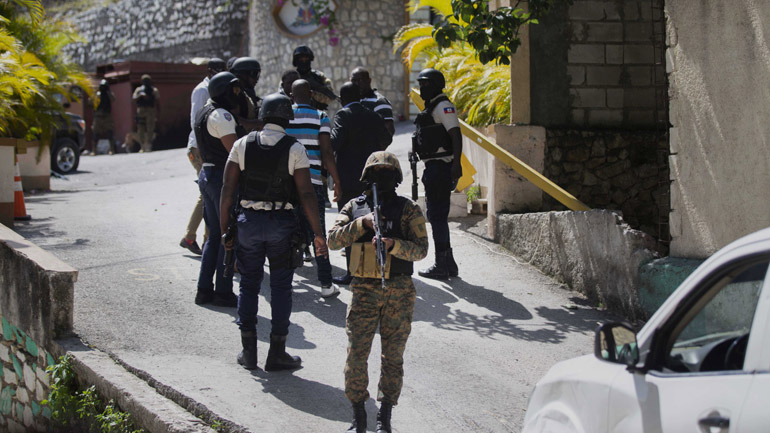 Αϊτή: Συνελήφθησαν κάποιοι από τους «φερόμενους ως δολοφόνους» του προέδρου Ζοβενέλ Μοΐζ