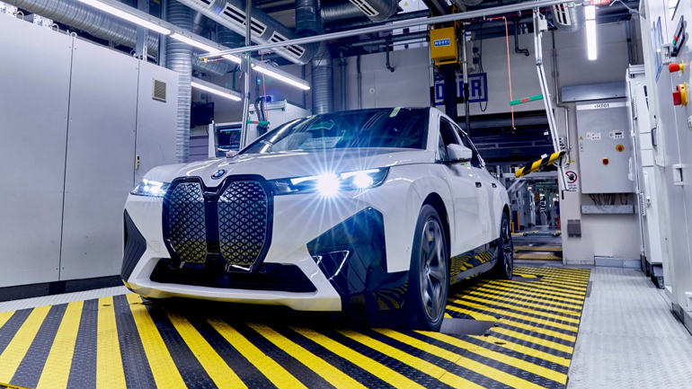 Ξεκίνησε η κατασκευή της κορυφαίας BMW Ξεκίνησε η κατασκευή της κορυφαίας BMW