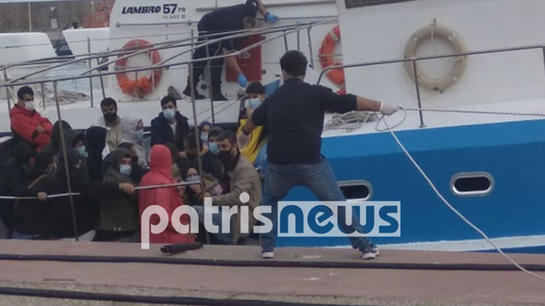 Εντοπίστηκε σκάφος με παράτυπους μετανάστες στη Γλύφα – Χειροπέδες στους διακινητές Εντοπίστηκε σκάφος με παράτυπους μετανάστες στη Γλύφα – Χειροπέδες στους διακινητές