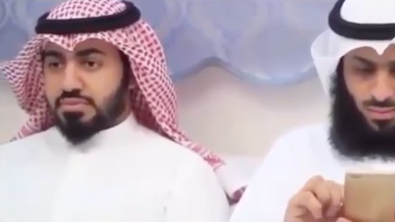 Επαγγελματίας κουτσομπόλης 