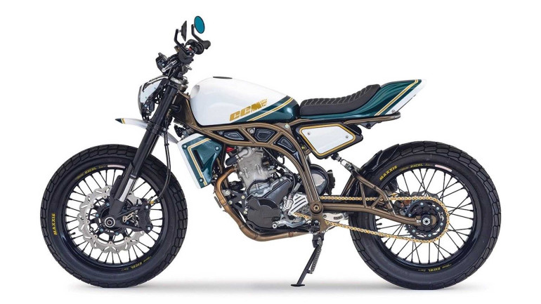 Τεχνικά οι δύο μοτοσικλέτες δεν έχουν αλλαγές εκτός από τους τροχούς και τα ελαστικά.