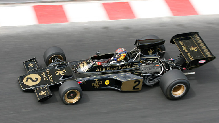 Η θρυλική Lotus 72 με τα λογότυπα της JPS.