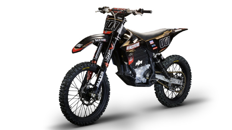 Τσέχοι και Γερμανοί κατασκευάζουν πολύ πρωτοποριακό ηλεκτρικό enduro Τσέχοι και Γερμανοί κατασκευάζουν πολύ πρωτοποριακό ηλεκτρικό enduro