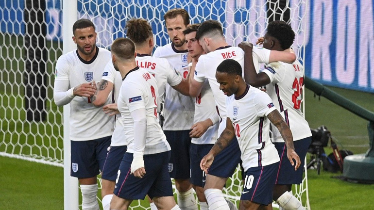 Το αήττητο σερί της Ιταλίας, η έδρα της Αγγλίας και η παράδοση του τελικού