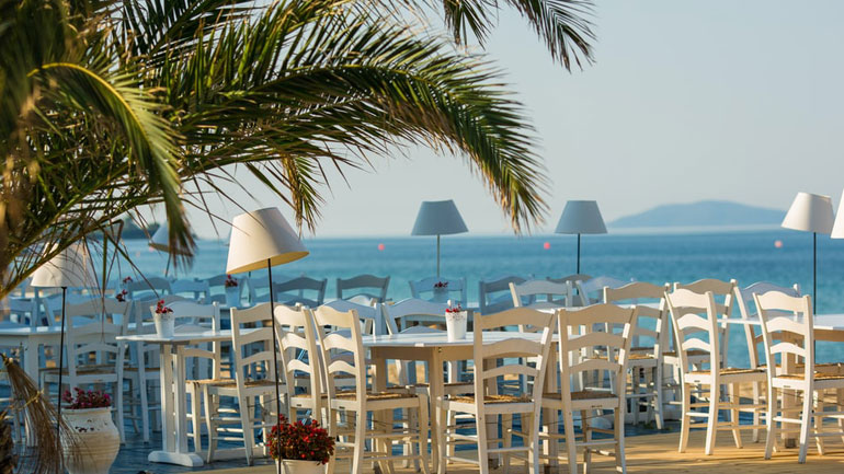 Βαλκάνιοι και κοινωνικός τουρισμός «κατακλύζουν» τα ενοικιαζόμενα δωμάτια στη Χαλκιδική