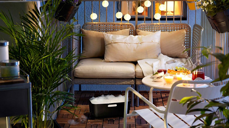 Διακοσμητικές πινελιές για να αναδείξετε ένα μικρό μπαλκόνι Διακοσμητικές πινελιές για να αναδείξετε ένα μικρό μπαλκόνι