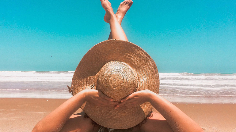 Eνυδατικό scrub σώματος από μέλι και πορτοκάλι