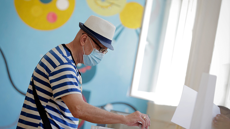 Βουλγαρία: Το κεντροδεξιό GERB προηγείται στις βουλευτικές εκλογές