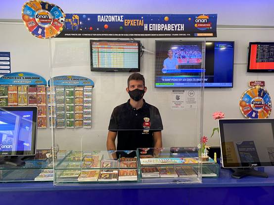 Ο Κωνσταντίνος Ανδριανόπουλος, ιδιοκτήτης του τυχερού καταστήματος ΟΠΑΠ 