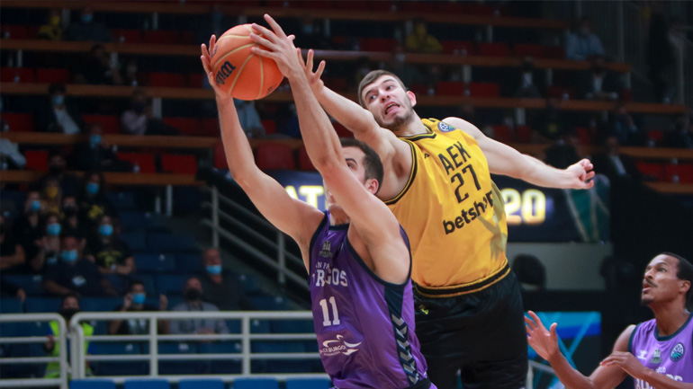 O Ρογκαβόπουλος απέσυρε τη συμμετοχή από το ντραφτ του ΝΒΑ λόγω κορωνοϊού