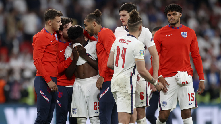 Euro: Θύελλα αντιδράσεων για τις ρατσιστικές επιθέσεις στους Ράσφορντ, Σάντσο και Σάκα μετά τα χαμένα πέναλτι