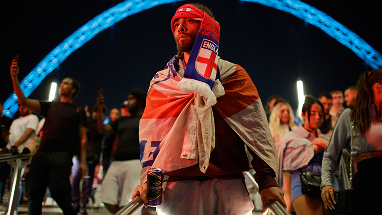 Ταραχές στο Λονδίνο μετά τον τελικό του Euro – Συνελήφθησαν 49 άτομα