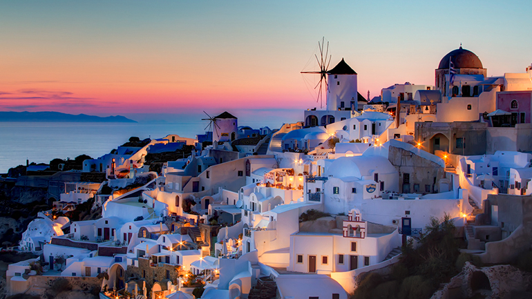 DW: Ειδυλλιακή Σαντορίνη… χωρίς νερό