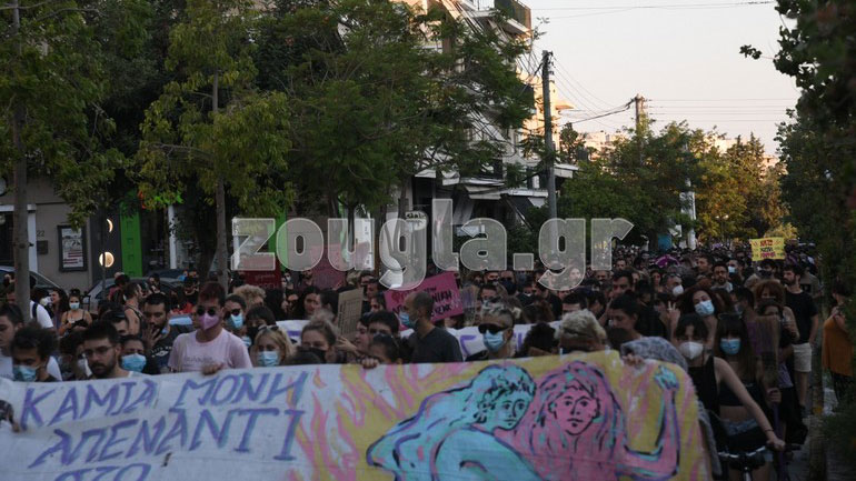 Συγκέντρωση διαμαρτυρίας στην Ηλιούπολη για την υπόθεση της 19χρονης