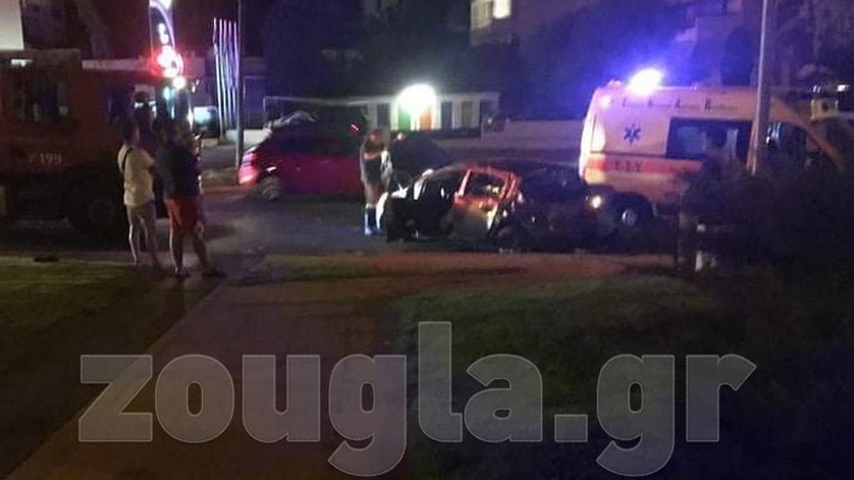 Σοβαρό τροχαίο στη Βούλα