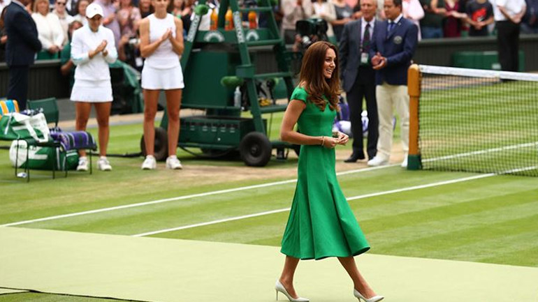 Η κομψή εμφάνιση της Kate Middleton στον τελικό του Wimbledon!