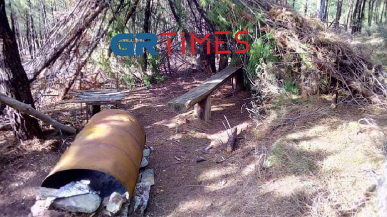 Φωτογραφία-ντοκουμέντο από το Σέιχ Σου – Μπάρμπεκιου μέσα στο δάσος